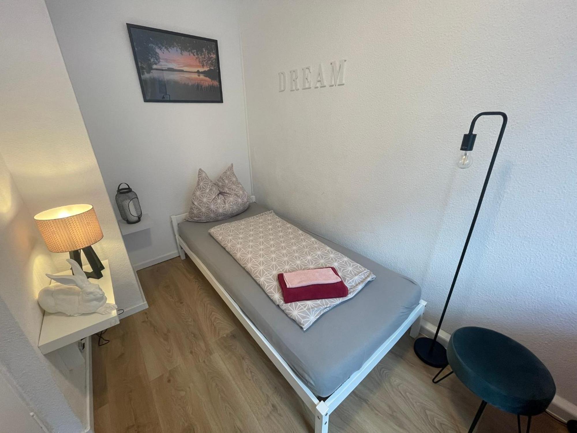 Messeapartment An Der Altstadtmauer Norimberga Esterno foto