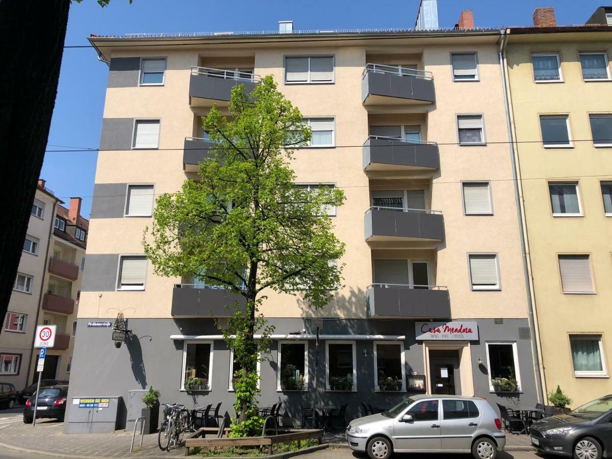 Messeapartment An Der Altstadtmauer Norimberga Esterno foto